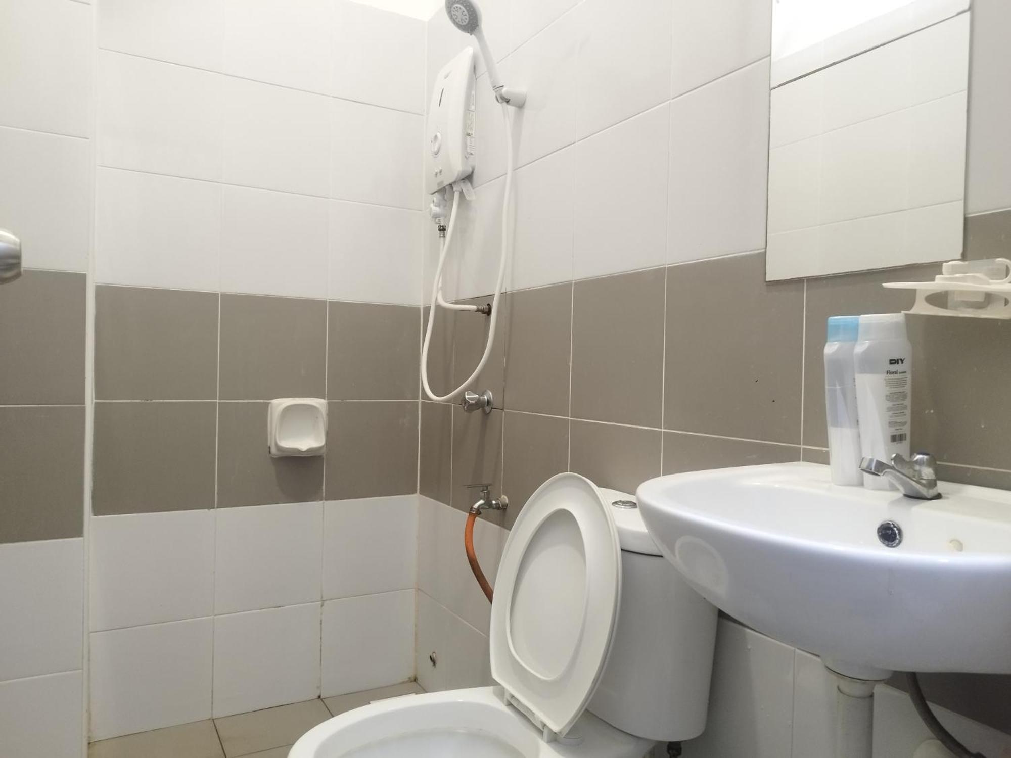Homestay Batu Pahat, Bushra Exterior photo
